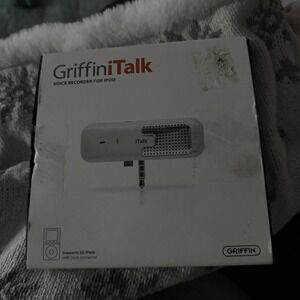 Griffin ITalk Voice Recorder For iPod (PC/MAC/iPod Photo/3rd Gen and 4Gen iPods)